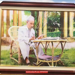 Tranh bác hồ ngồi làm việc, tranh bác hồ sơn dầu TH3