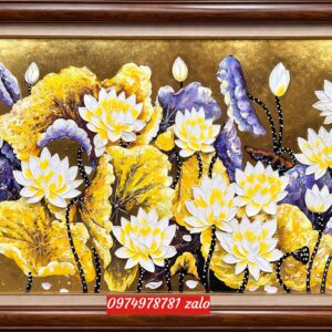 Tranh hoa sen nổi đẹp vẽ bay hiện đại dát vàng